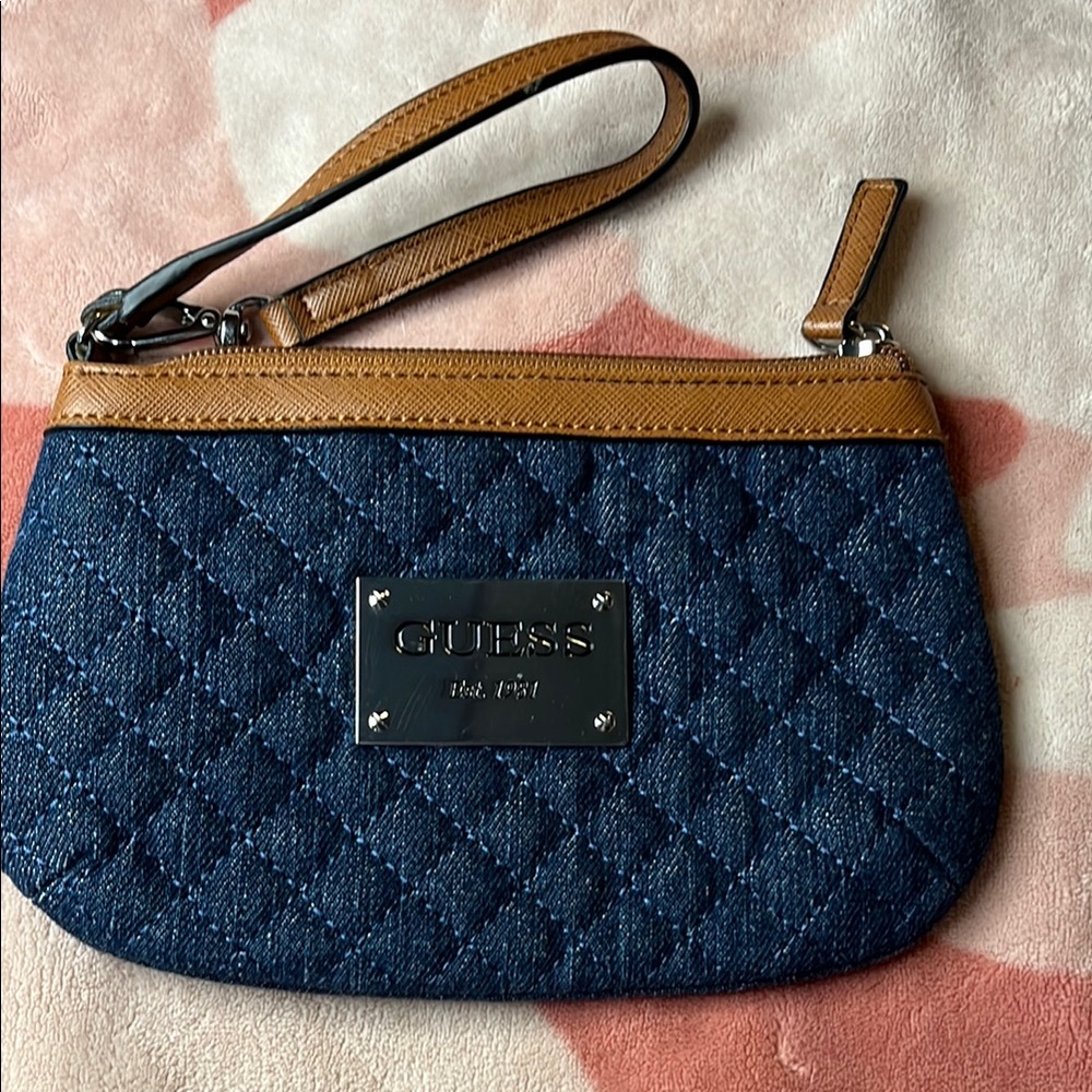 Guess wristlet